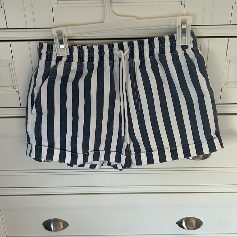 Forever 21 Blue and White Shorts